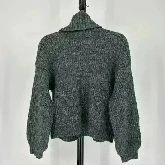 Old Navy Women's Turtleneck Sweater Small Gray Ribbed Wool Blend‎ Minimalist - Picture 2 of 8